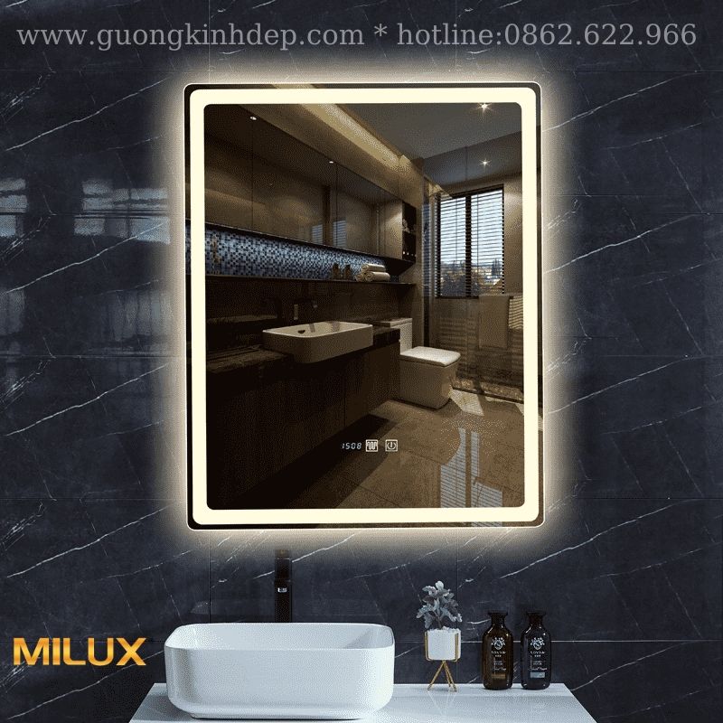 MILUX kính soi phòng tắm: MILUX kính soi phòng tắm được sản xuất với công nghệ hiện đại, giúp cho việc soi chi tiết và thấy rõ mọi góc cạnh trong phòng tắm của bạn. Đồng thời, MILUX còn thiết kế với kiểu dáng sang trọng và chất lượng vượt trội, tạo nên một không gian tắm đẳng cấp cho gia đình bạn.